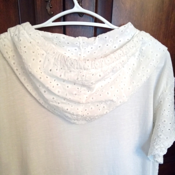 Elissia Eyelet Mixed Media Hooded Top - Picture 8 of 10